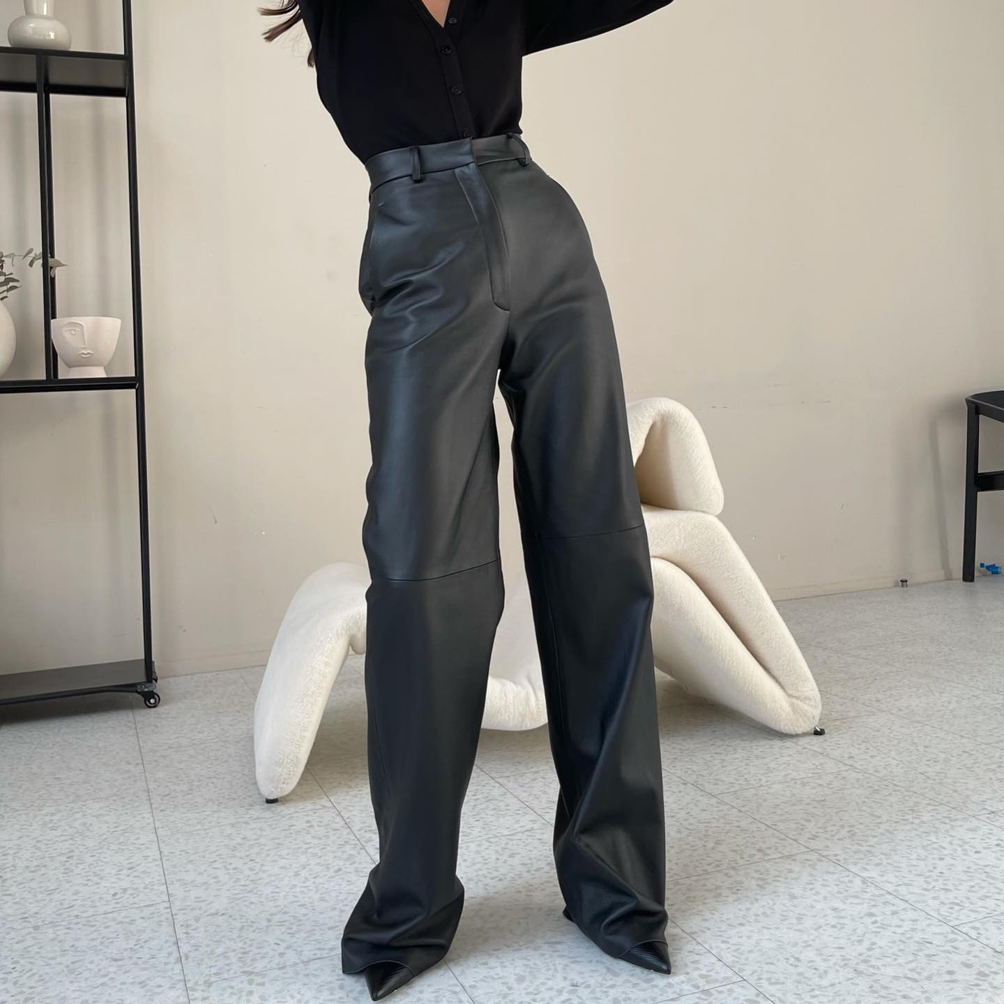 OM-2024 Fall Fashion PU Leather Mid-Rise Butt-Lifting Straight Leg Women's Casual Pants